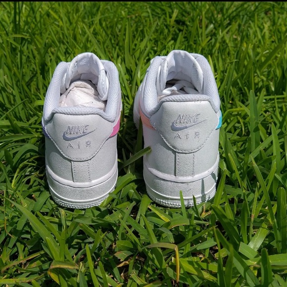 Women’s Nike Air Force 1s - Picture 5 of 5